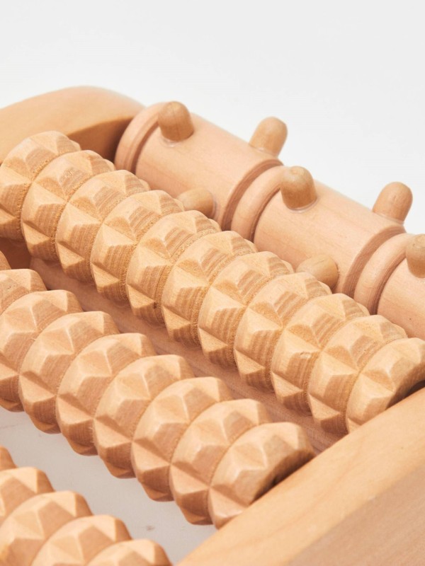 Massageador para ps de madeira