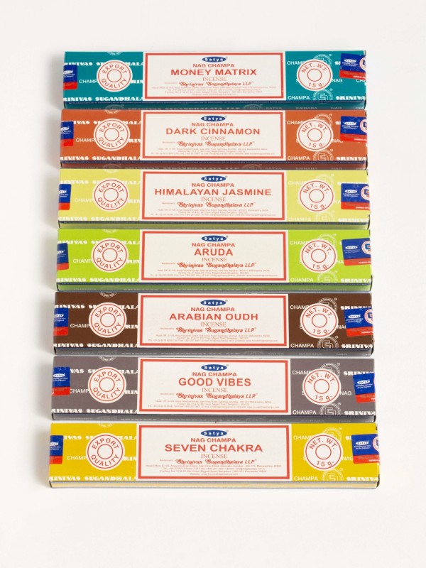 Incenso Satya Nag Champa Dark Cinnamon Incenso Satya Nag Champa Dark Cinnamon