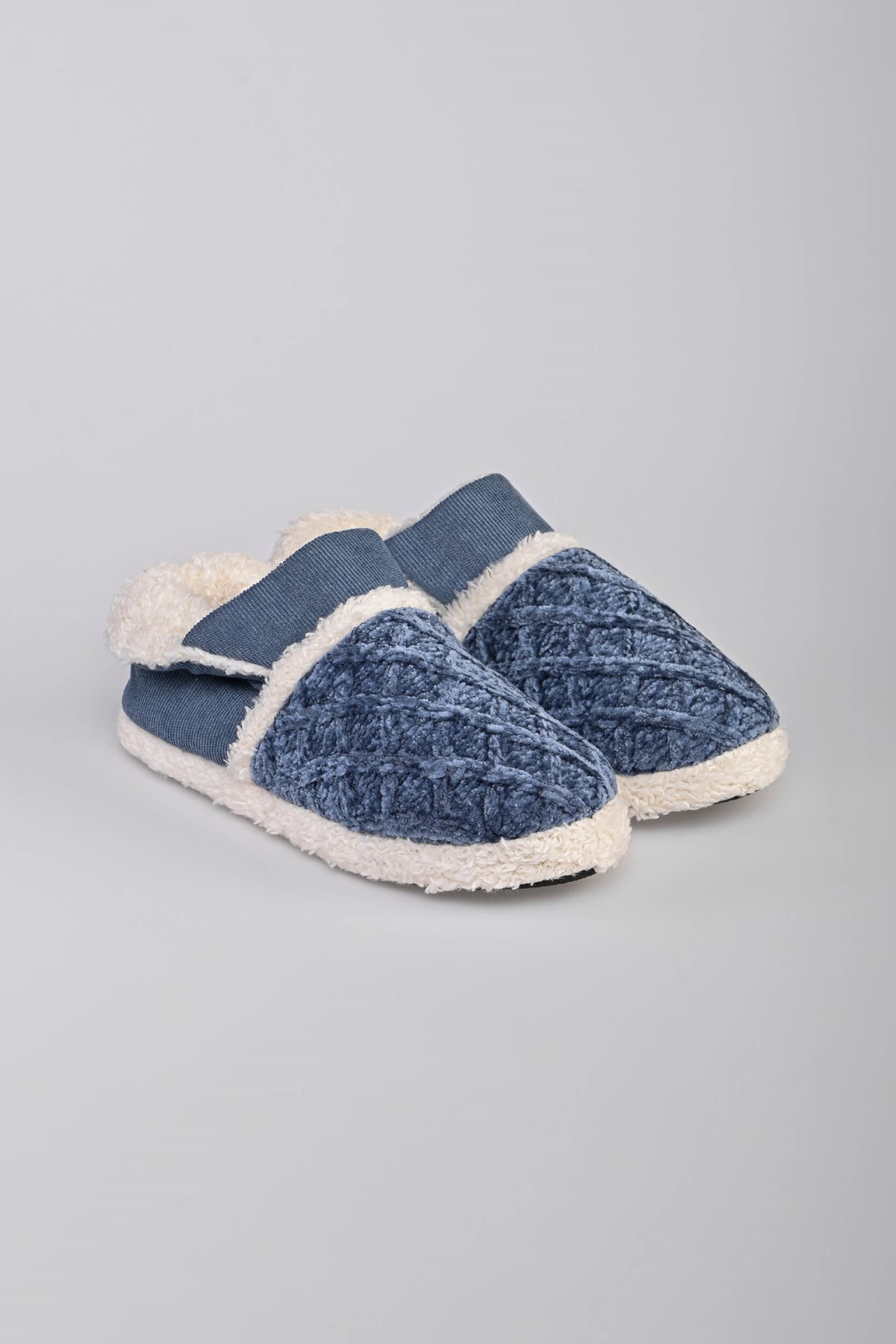 Pantufa em Bombazine