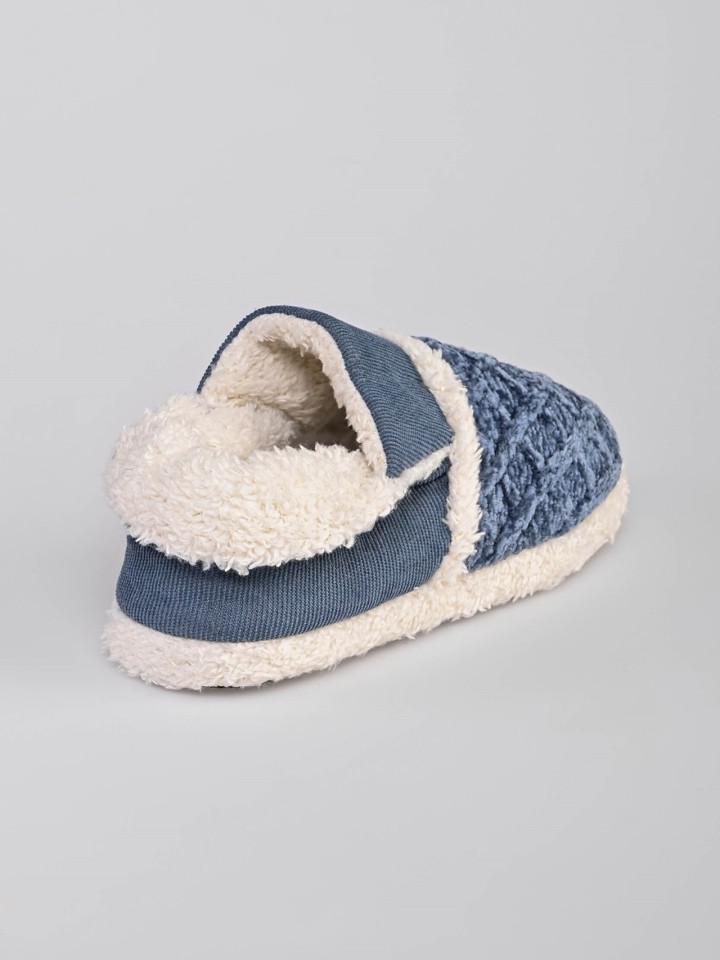 Pantufa em Bombazine