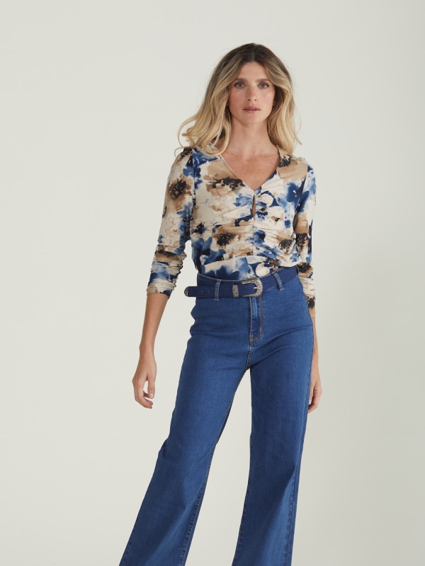 Blusa Com Estampado Azul e Beije