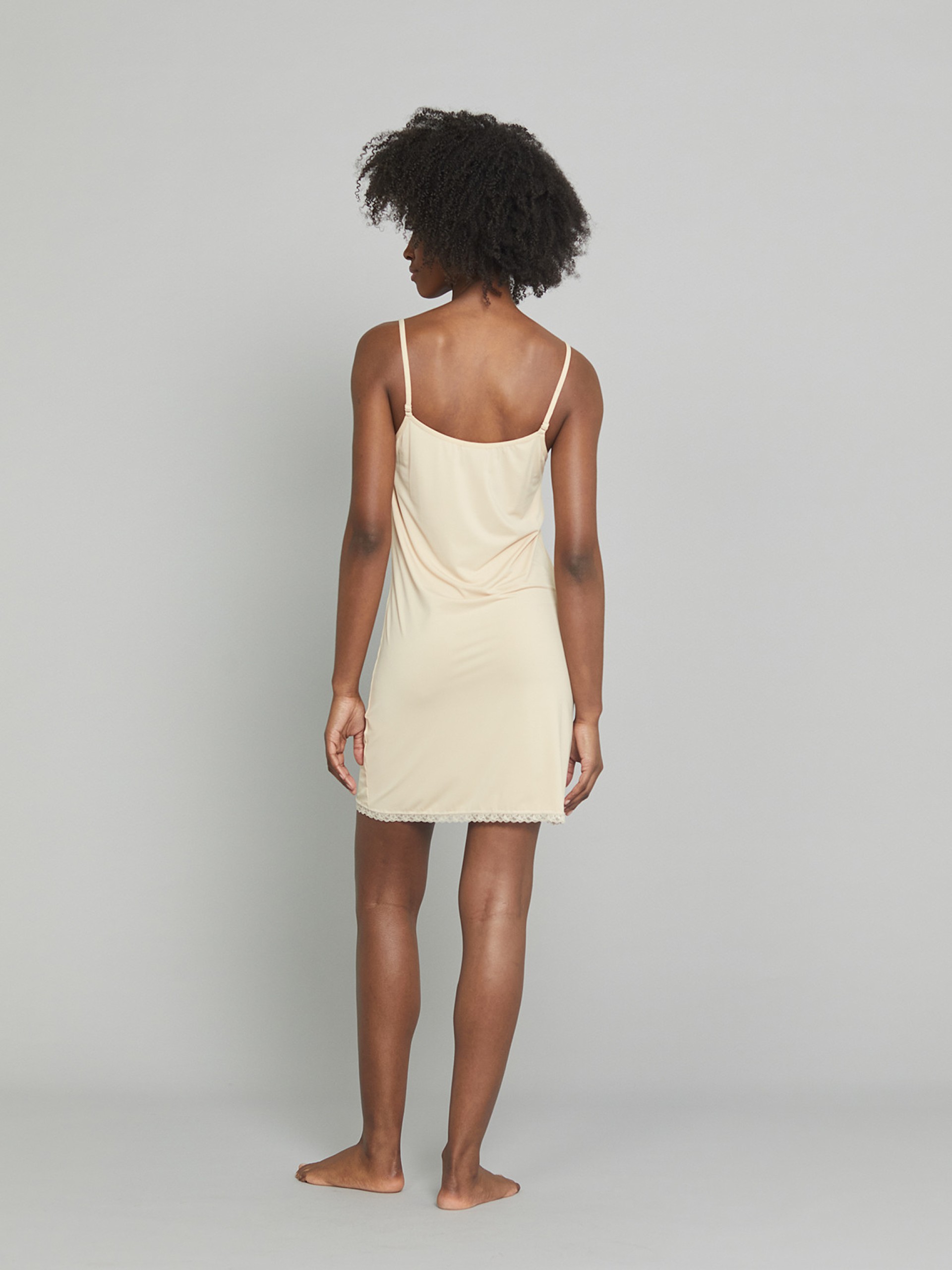 Vestido Basico com Renda