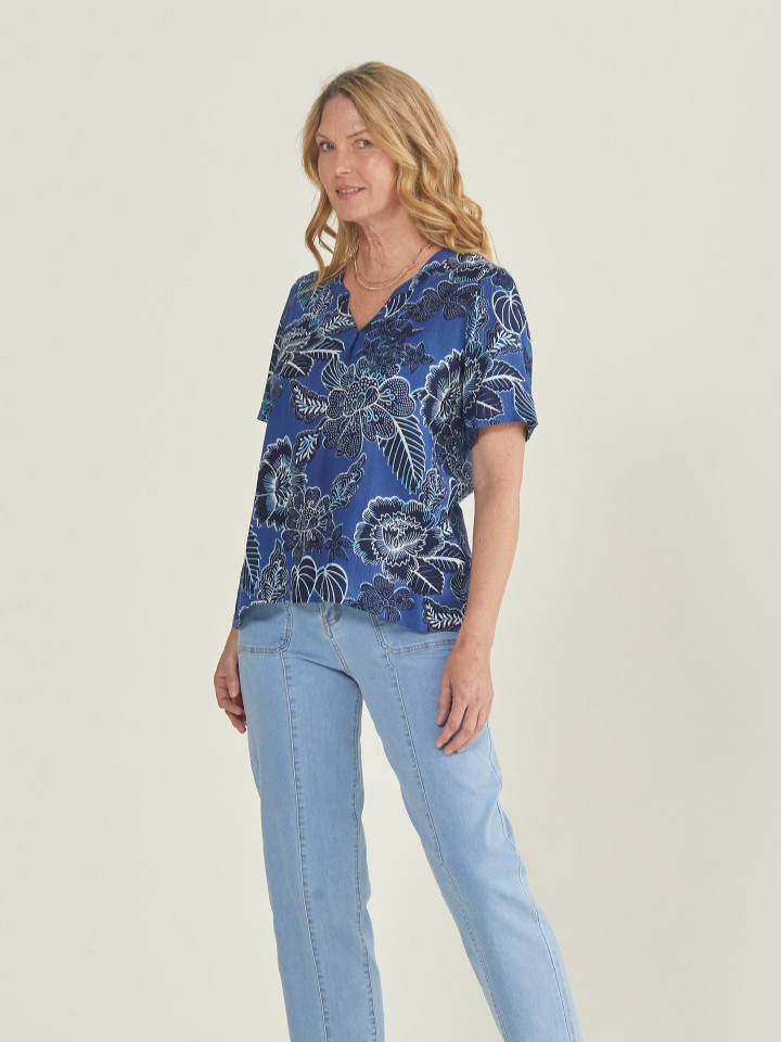 Blusa Com Padrao Floral Azul