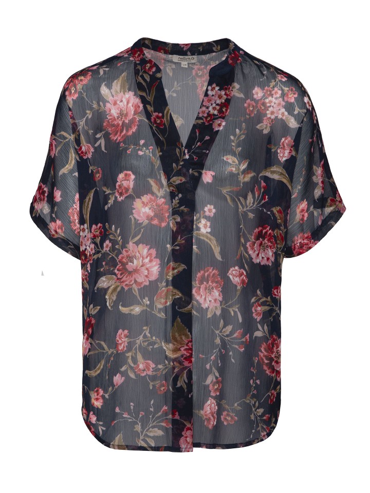 Blusa em chiffon estampado.