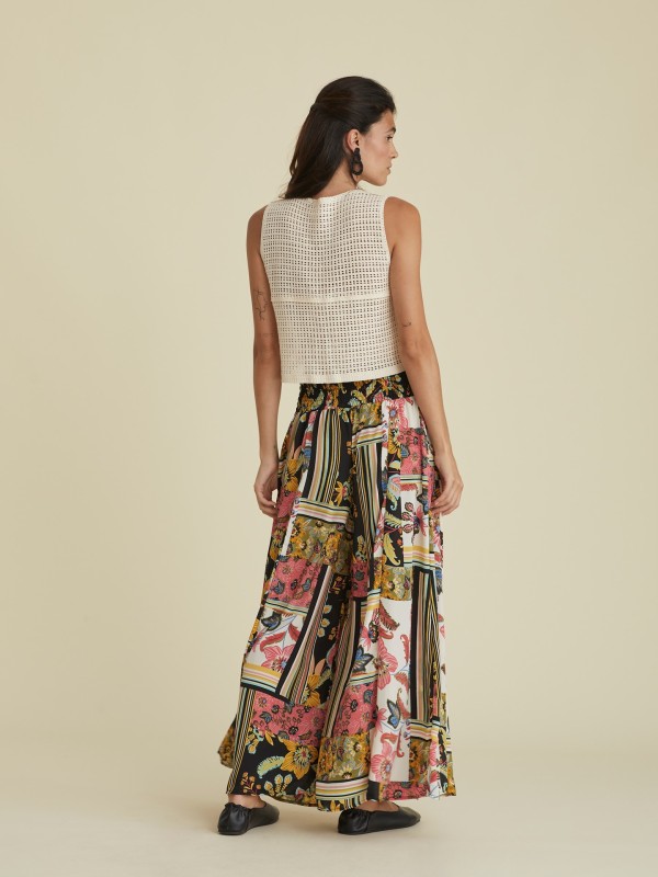 Saia- Calca em polyester acetinado