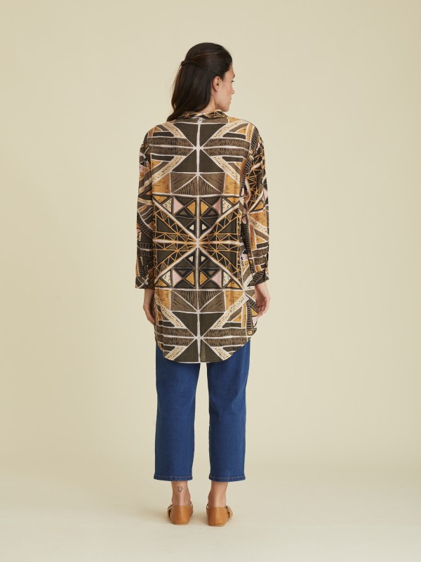 Camisa Comprida Com Estampado Geometrico