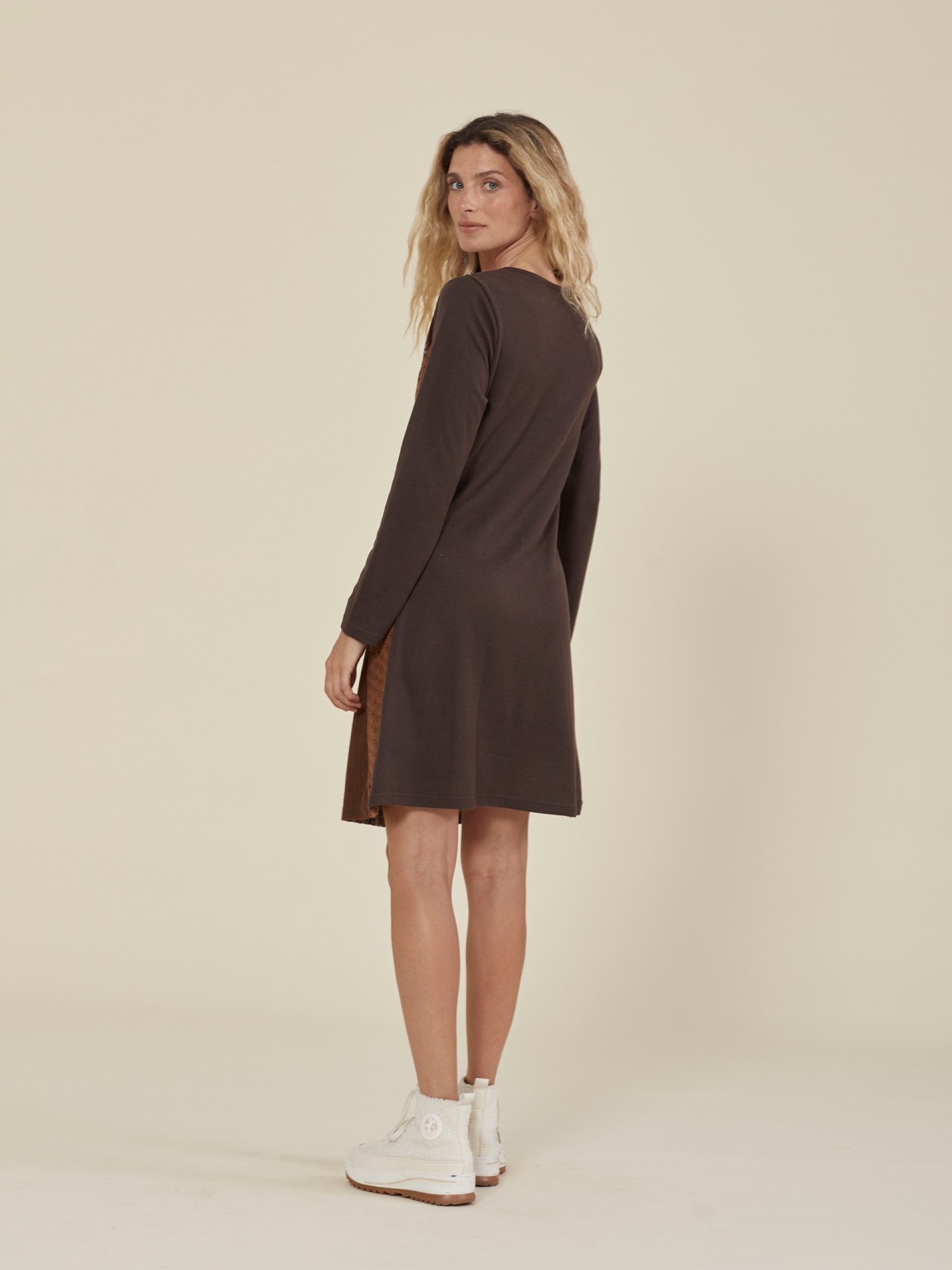 Vestido Curto Com Padroes Patchwork