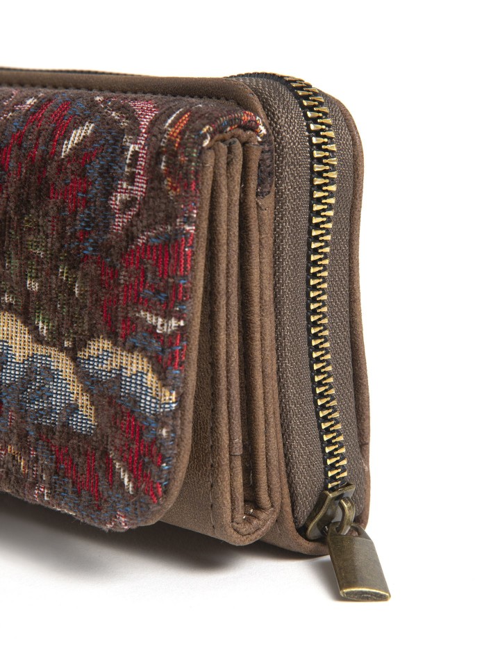 Porta-moedas Em Patchwork.