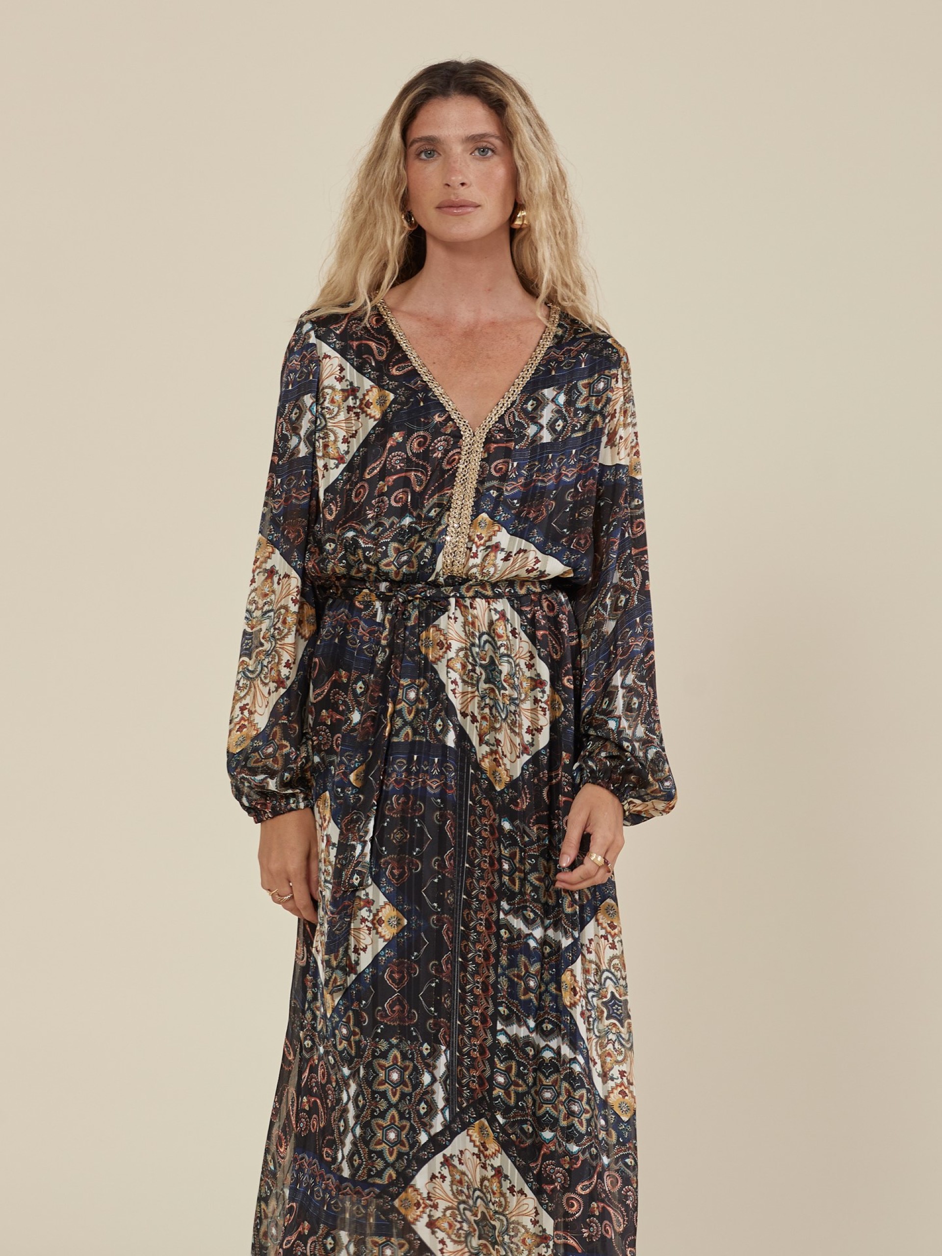 Vestido Com Padrao Preto