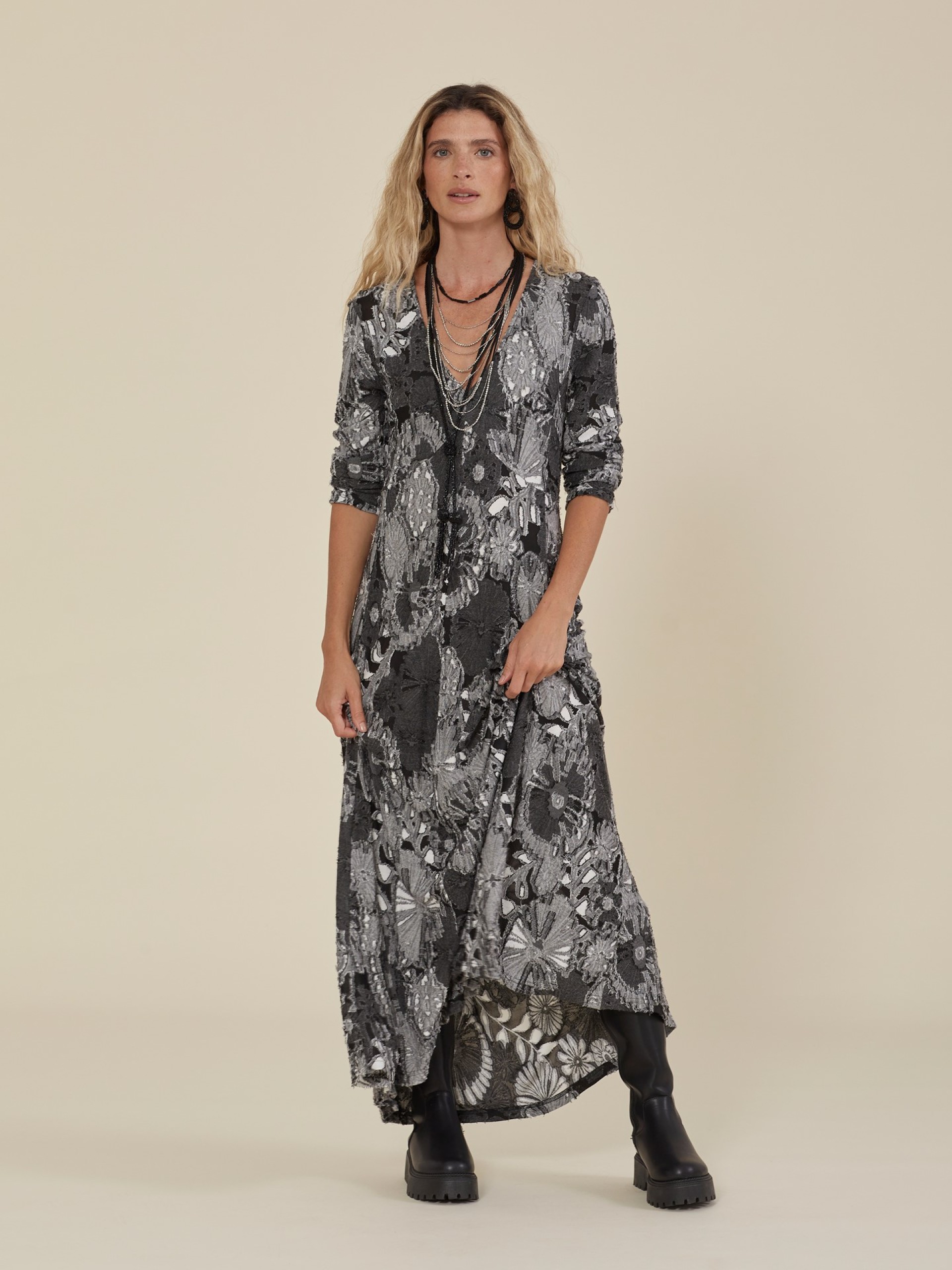 Vestido Comprido De Malha Cinza