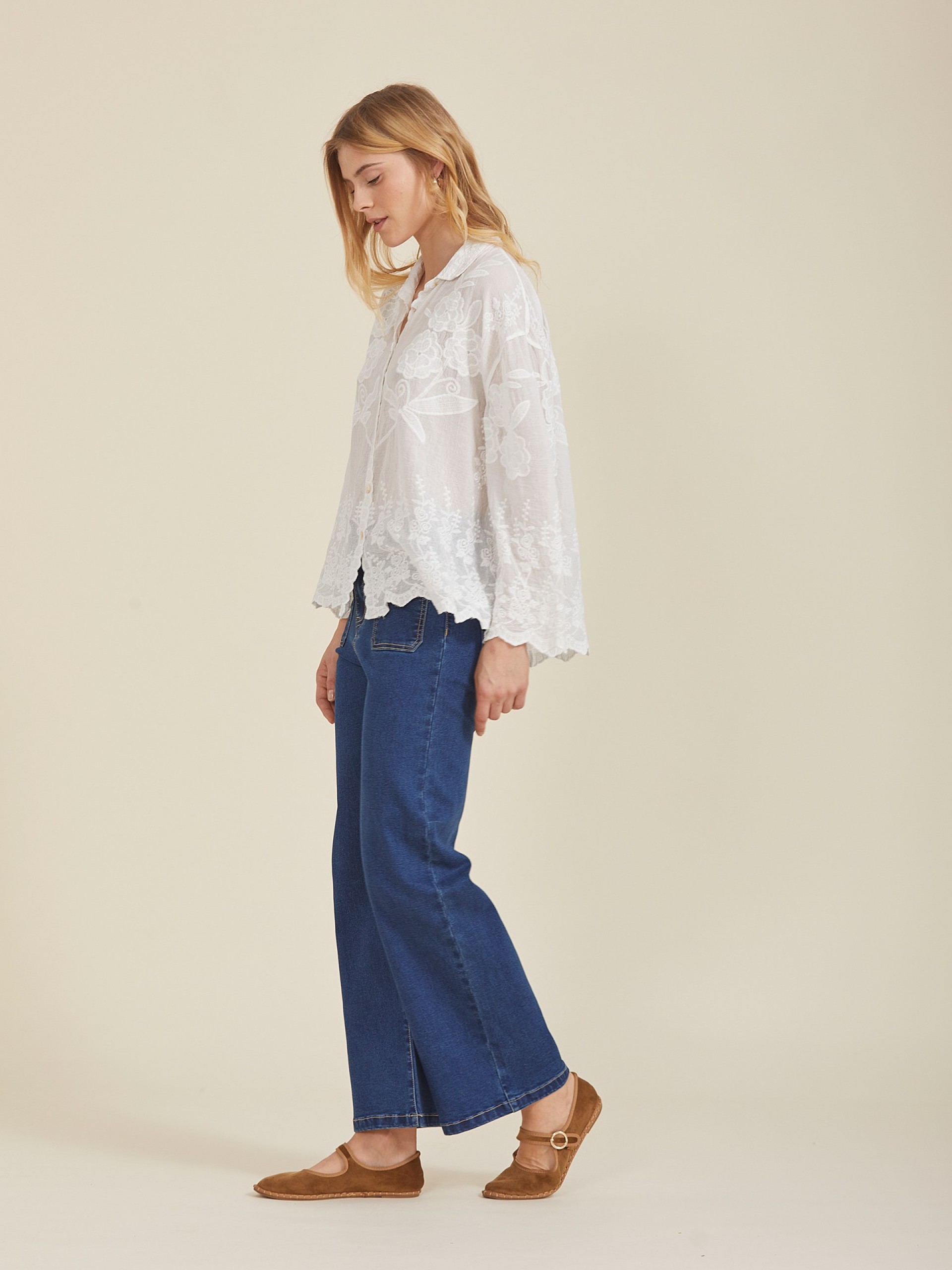 Camisa Solida Bordada