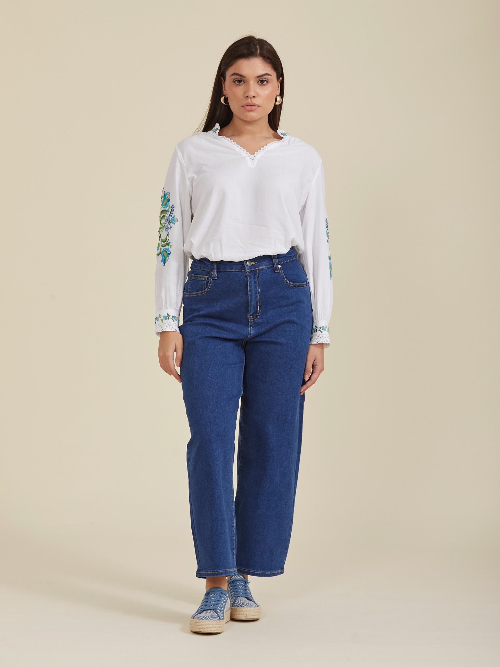 Blusa Branca Com Bordados