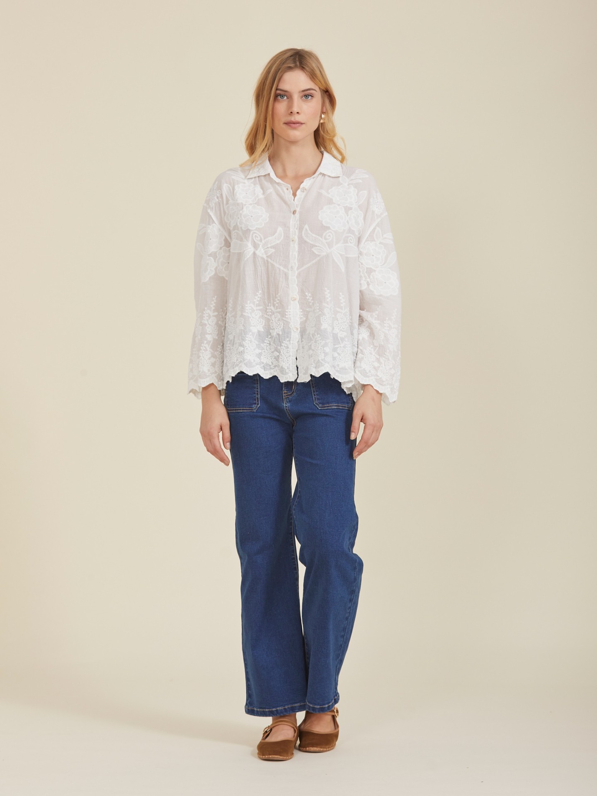 Camisa Solida Bordada