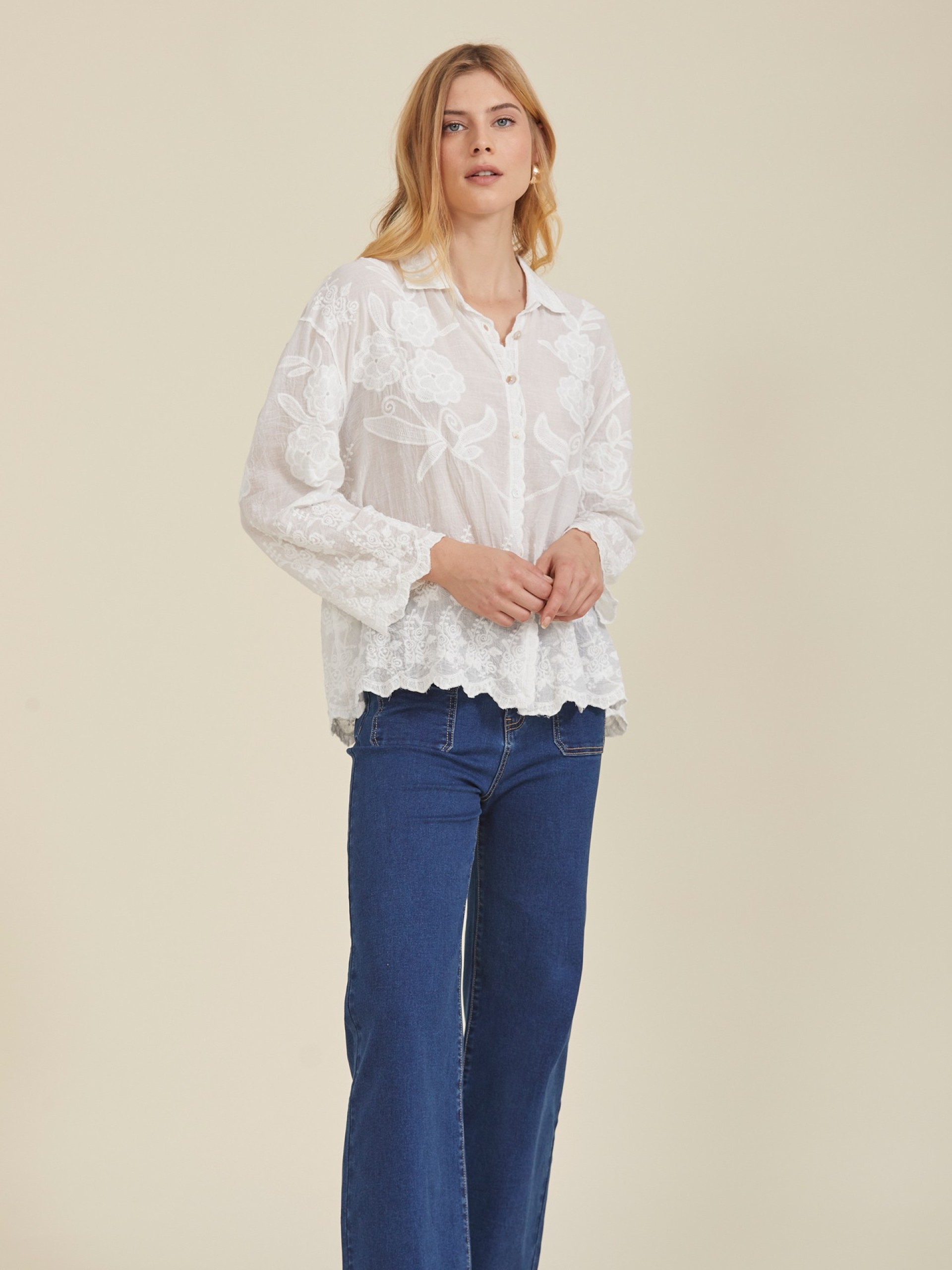 Camisa Solida Bordada