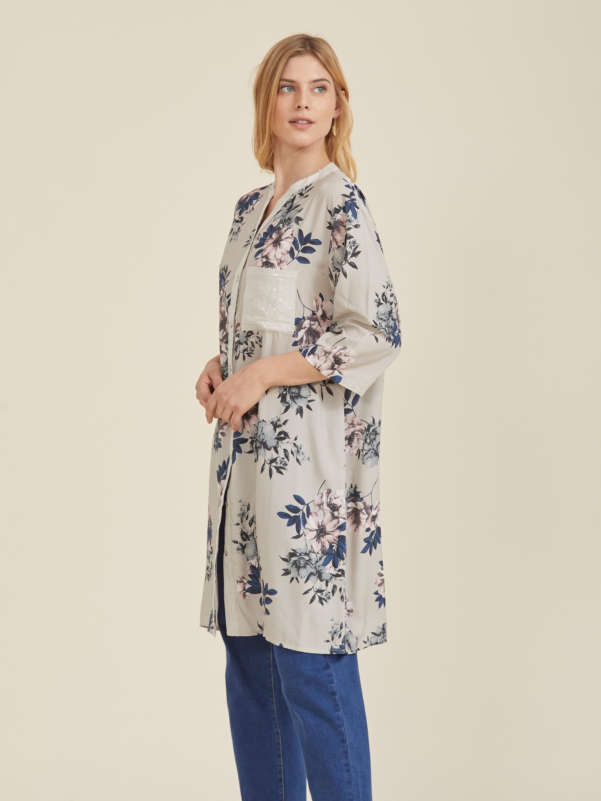 Vestido Curto Lantejoulas