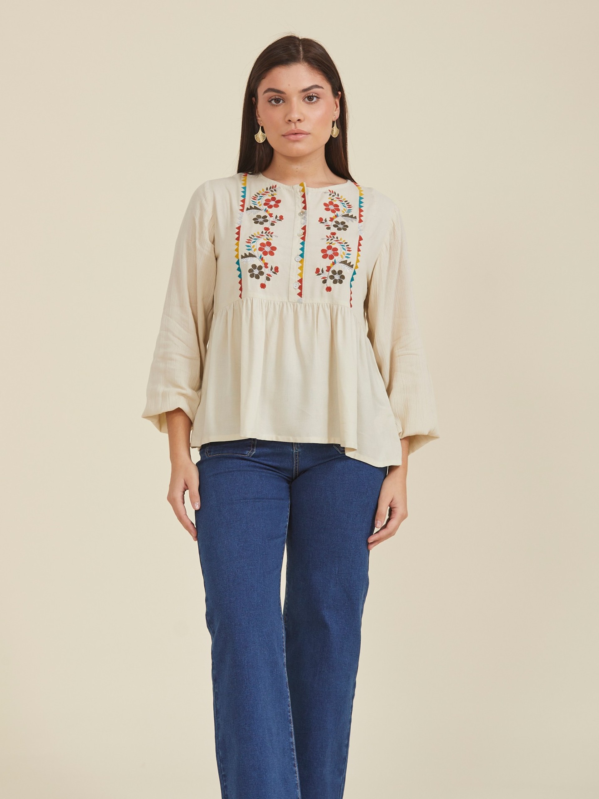 Blusa Bordada Beije