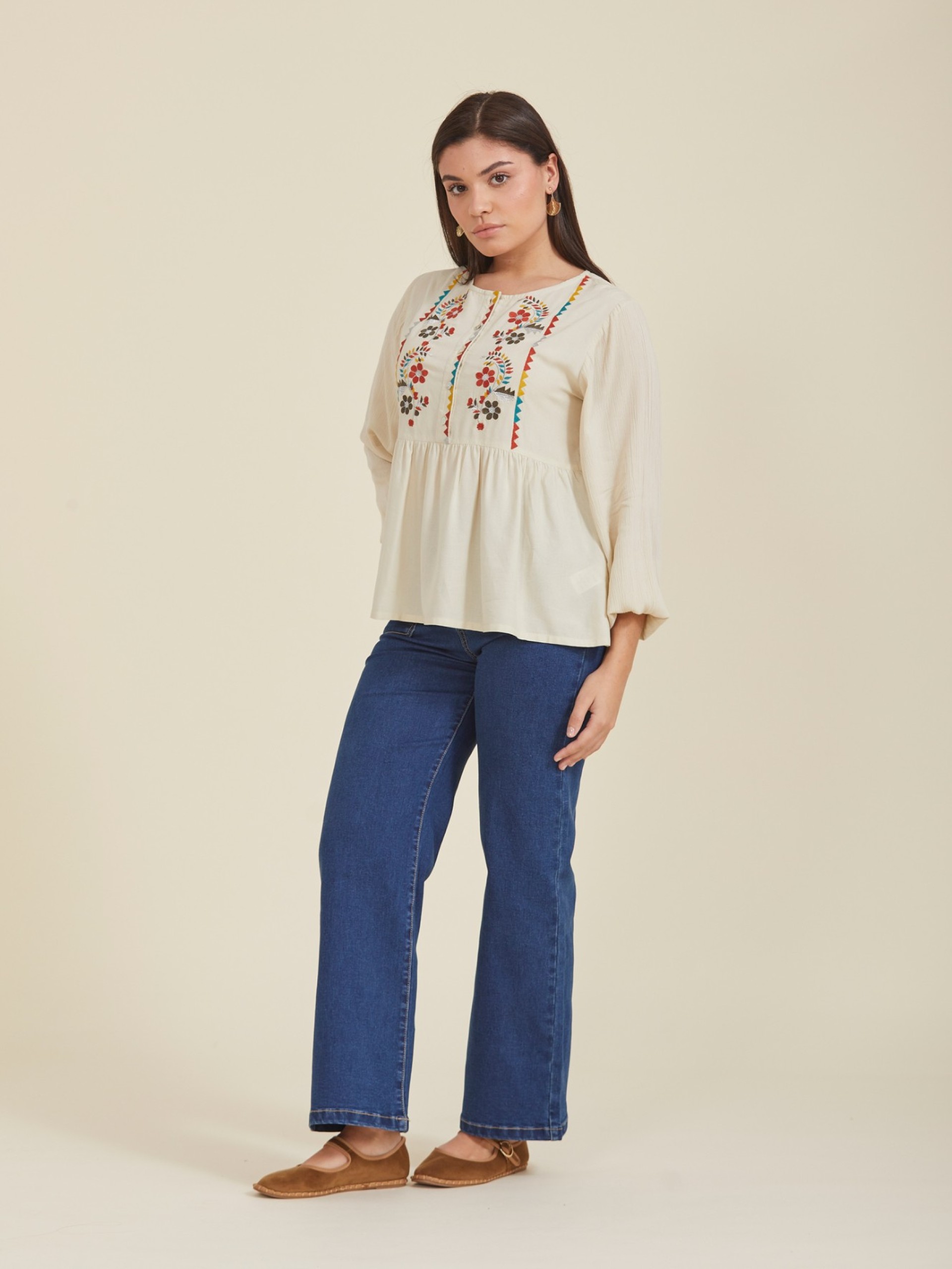 Blusa Bordada Beije
