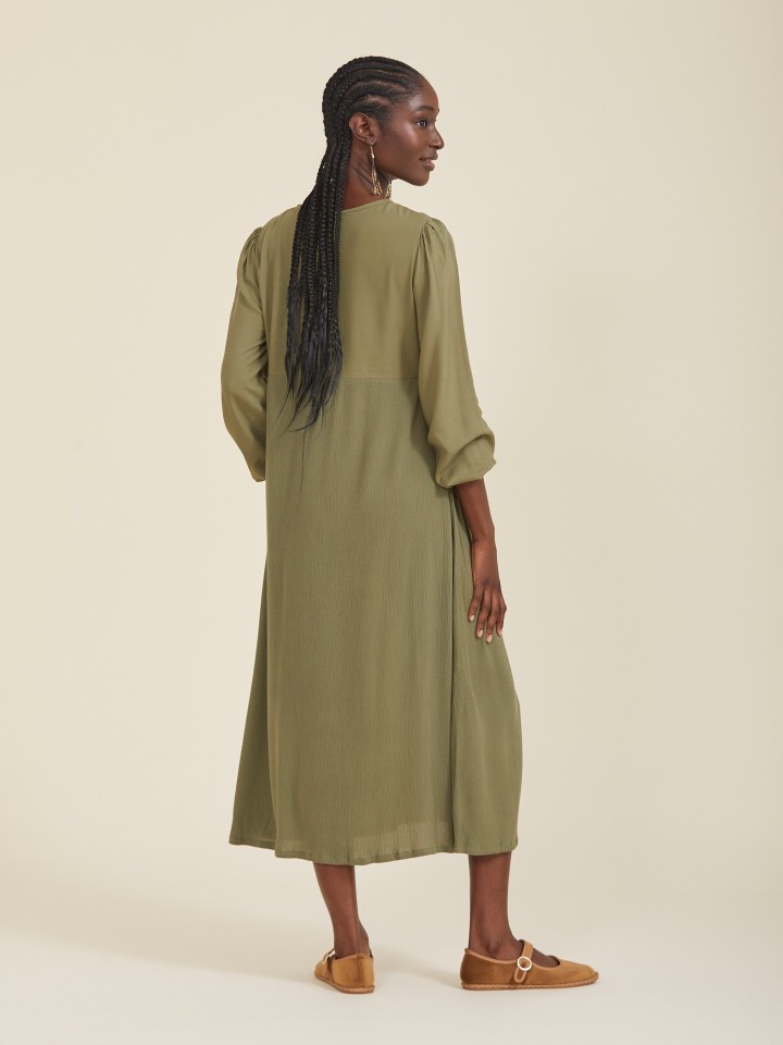 Vestido Midi Bordado Verde