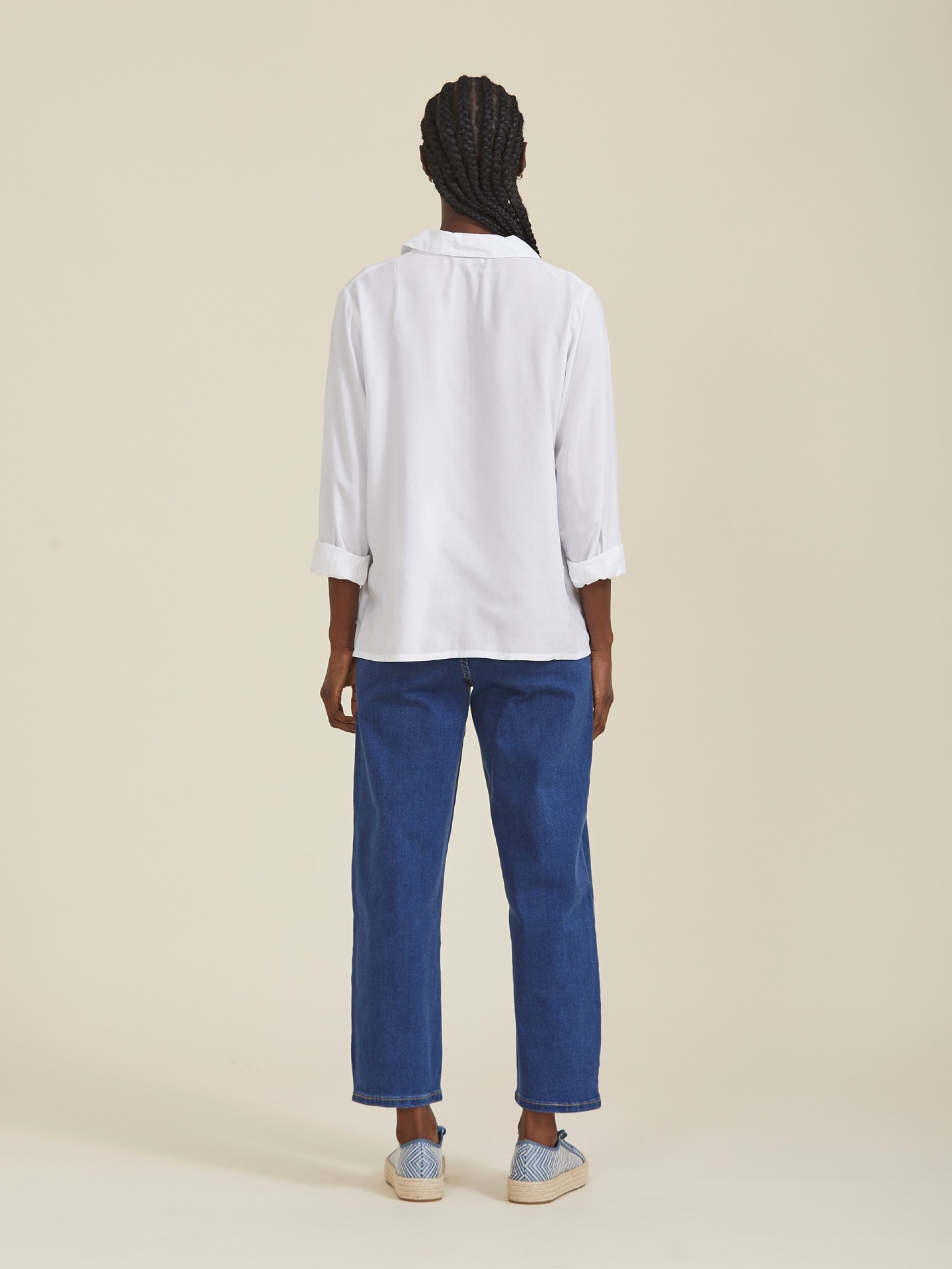 Camisa Branca Com Bordados