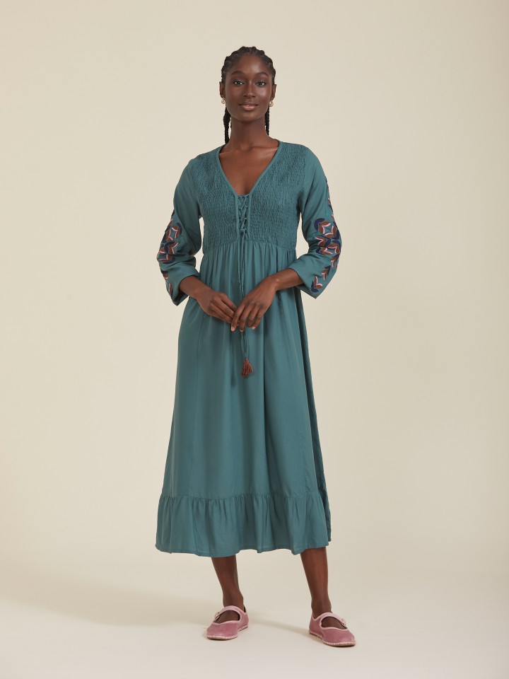 Vestido Midi Com Peito Elastico