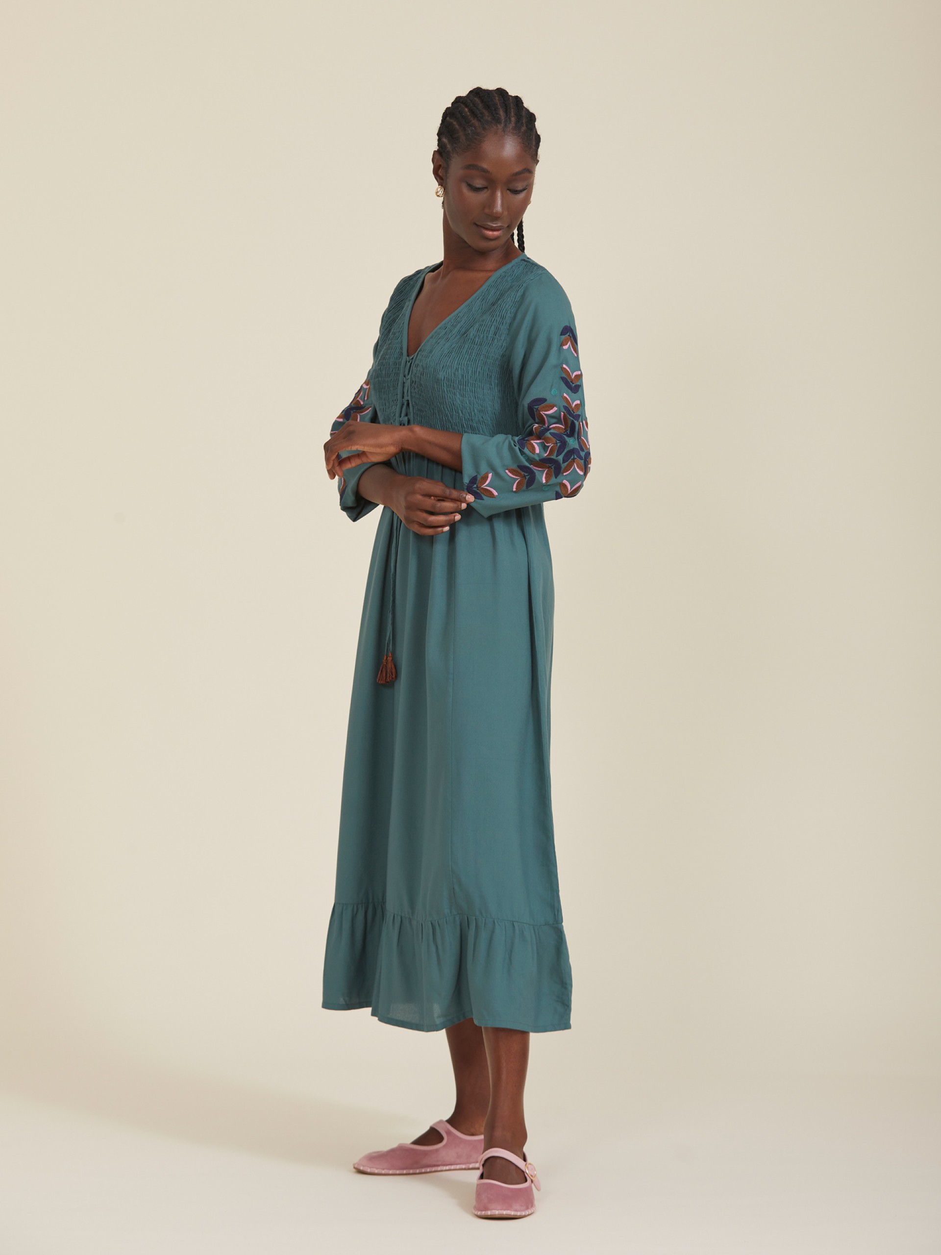 Vestido Midi Com Peito Elastico