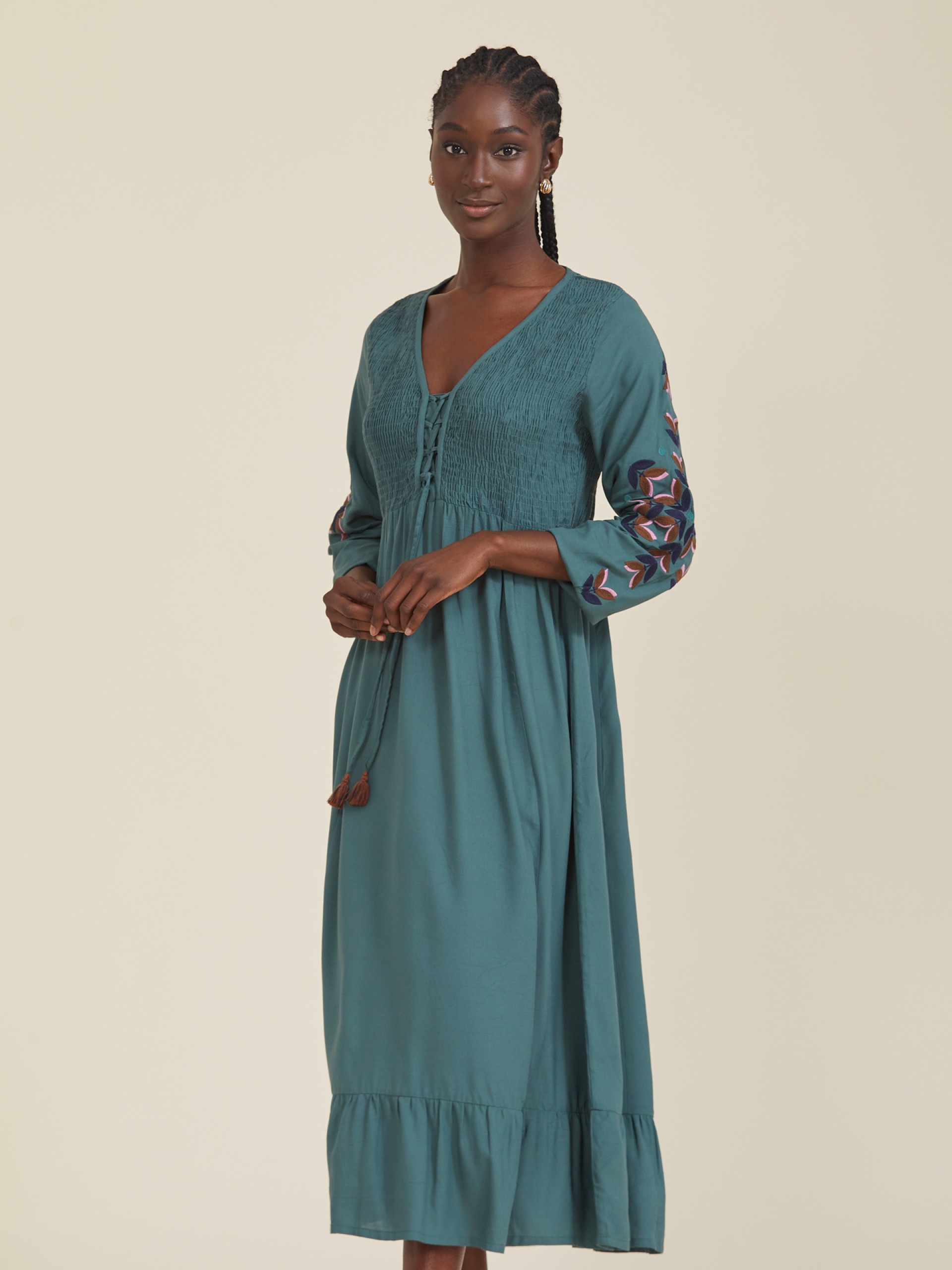 Vestido Midi Com Peito Elastico