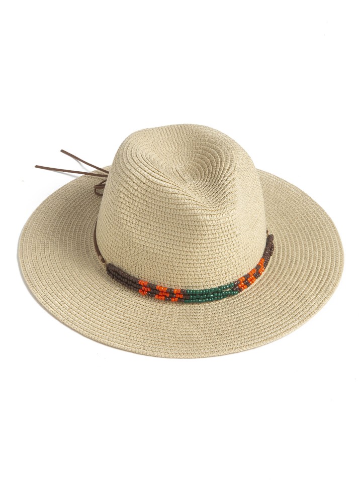 Chapeu de aba larga com missangas