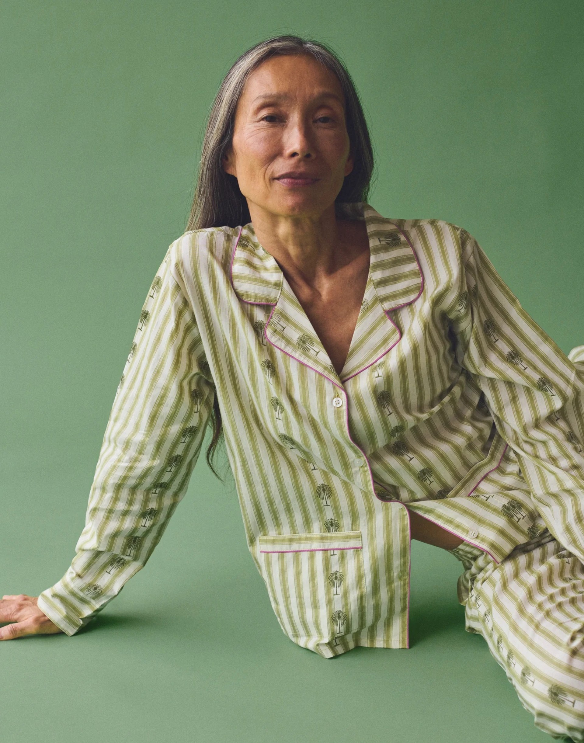 Conjunto de pijama Jaya riscas e palmeiras