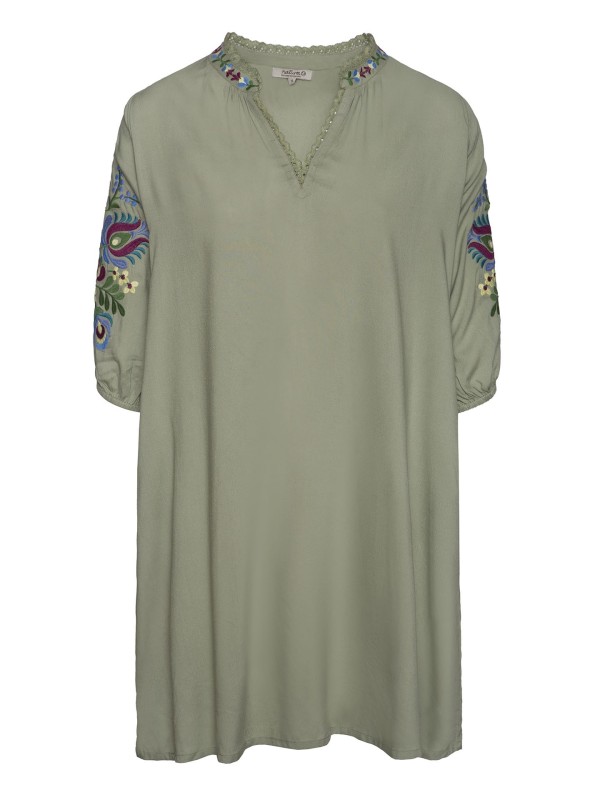Vestido Curto com Bordados Vestido Curto com Bordados