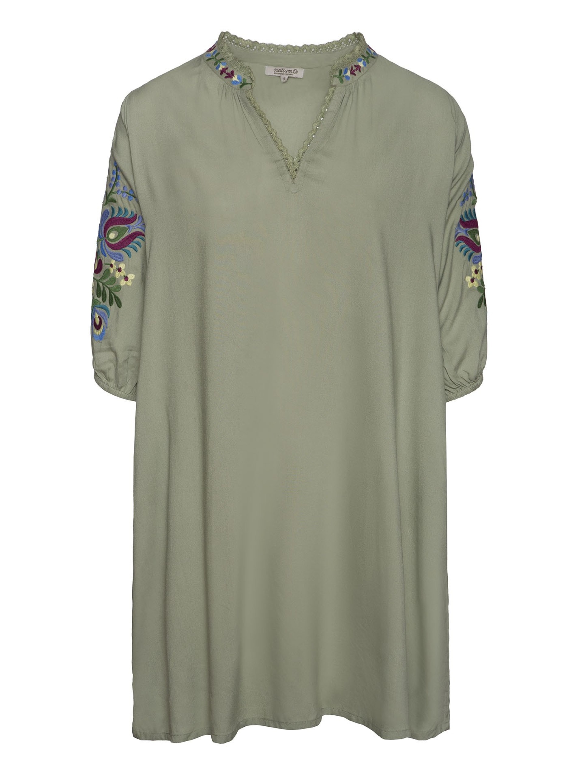 Vestido Curto com Bordados