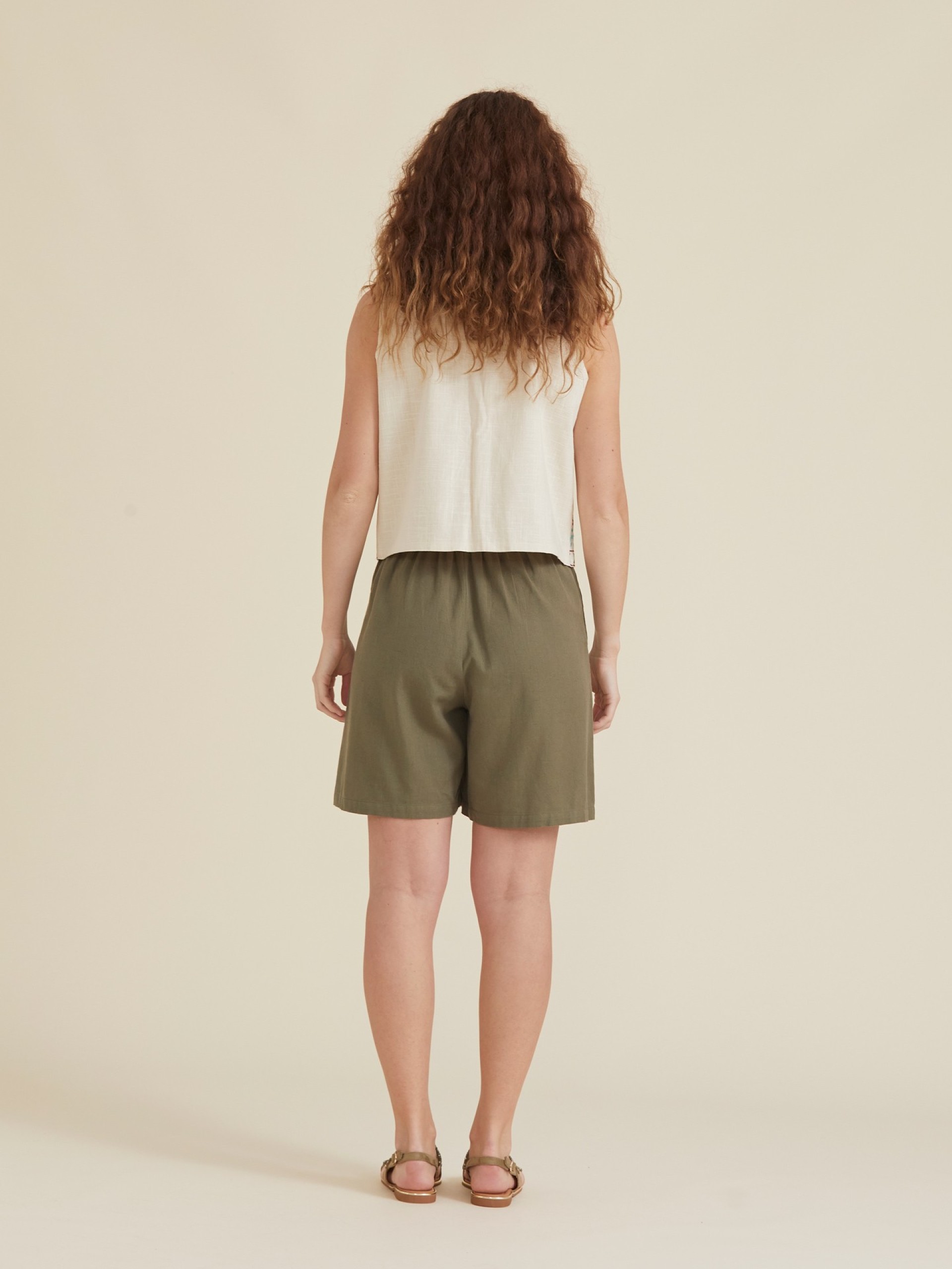 Colete Natural com Bordado