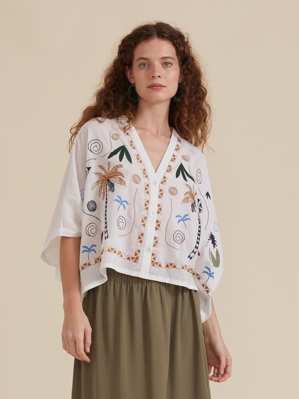 Blusa em Algodao Bordada