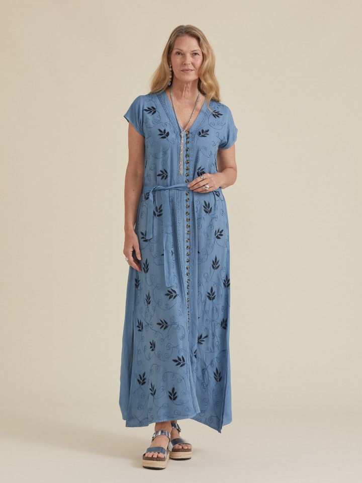 Vestido Comprido Azul com Bordados