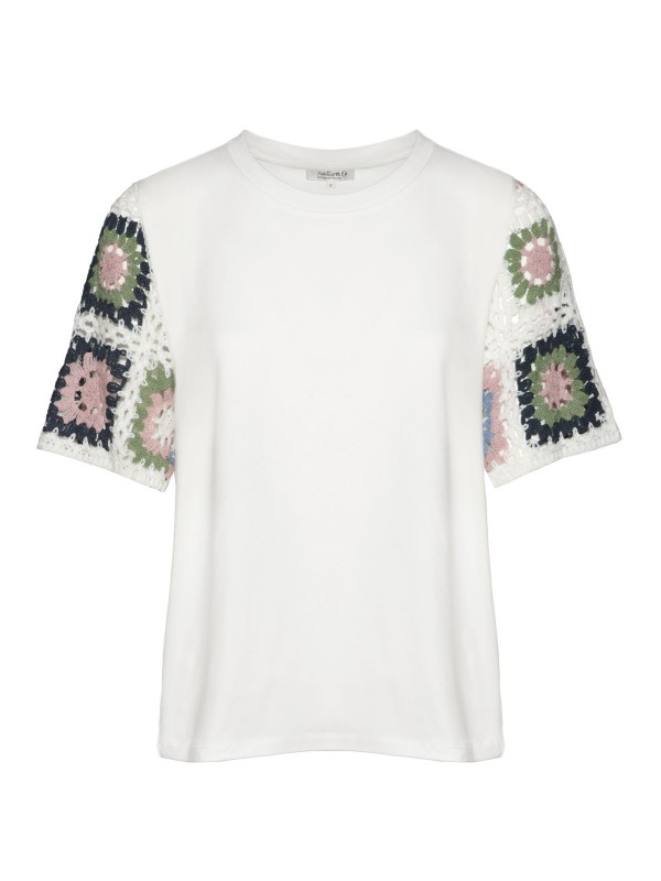 T-shirt com Crochet T-shirt com Crochet