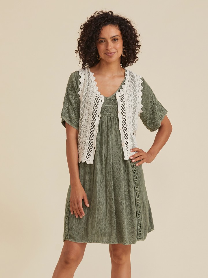 Colete de Croche com Detalhes em Renda
