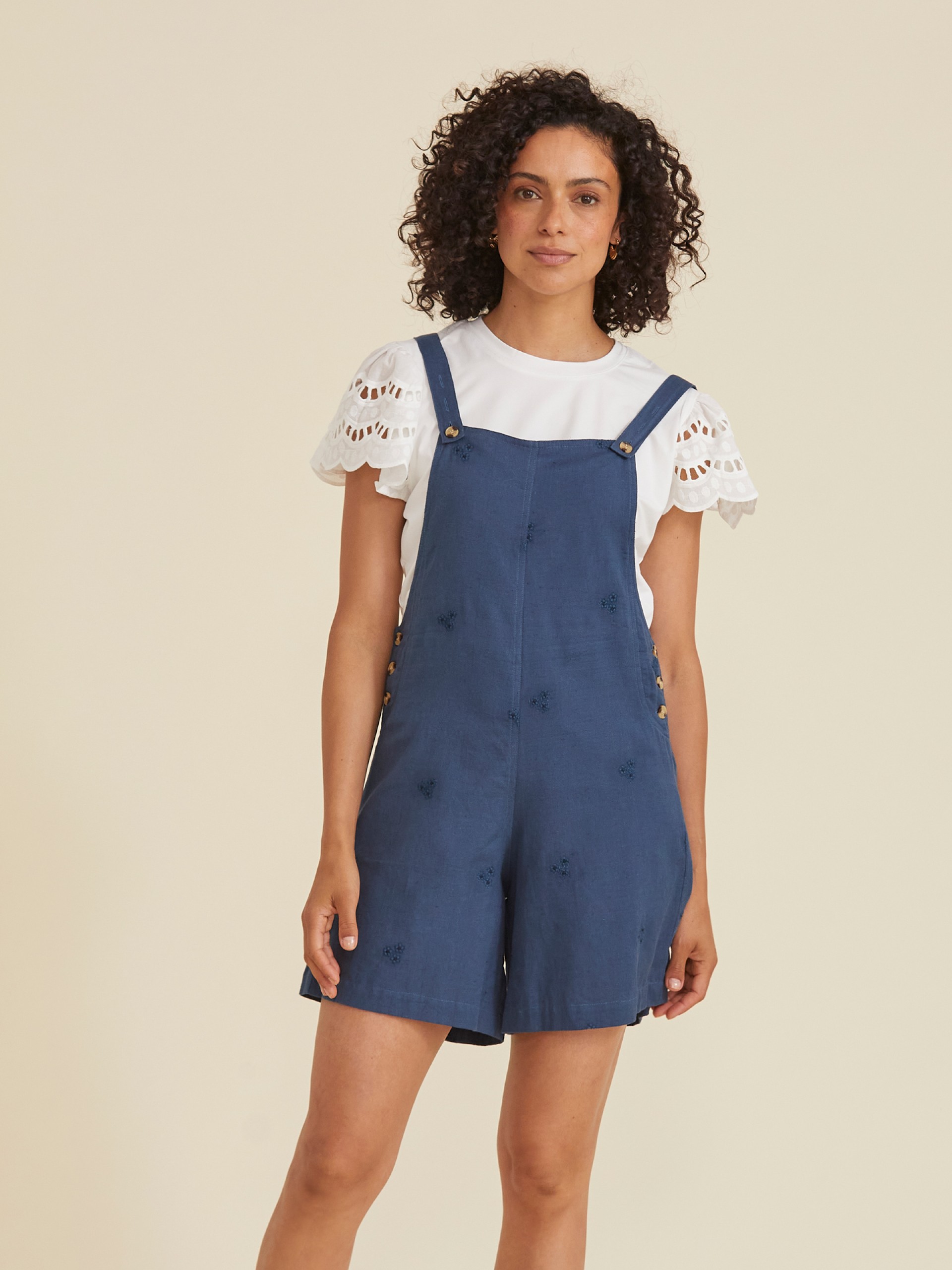 T-shirt Bordada Solida