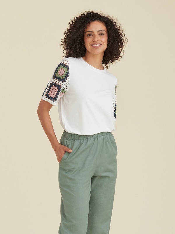 T-shirt com Crochet