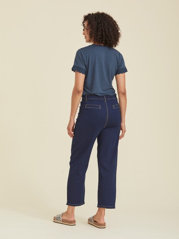 T-shirt com Bordados T-shirt com Bordados