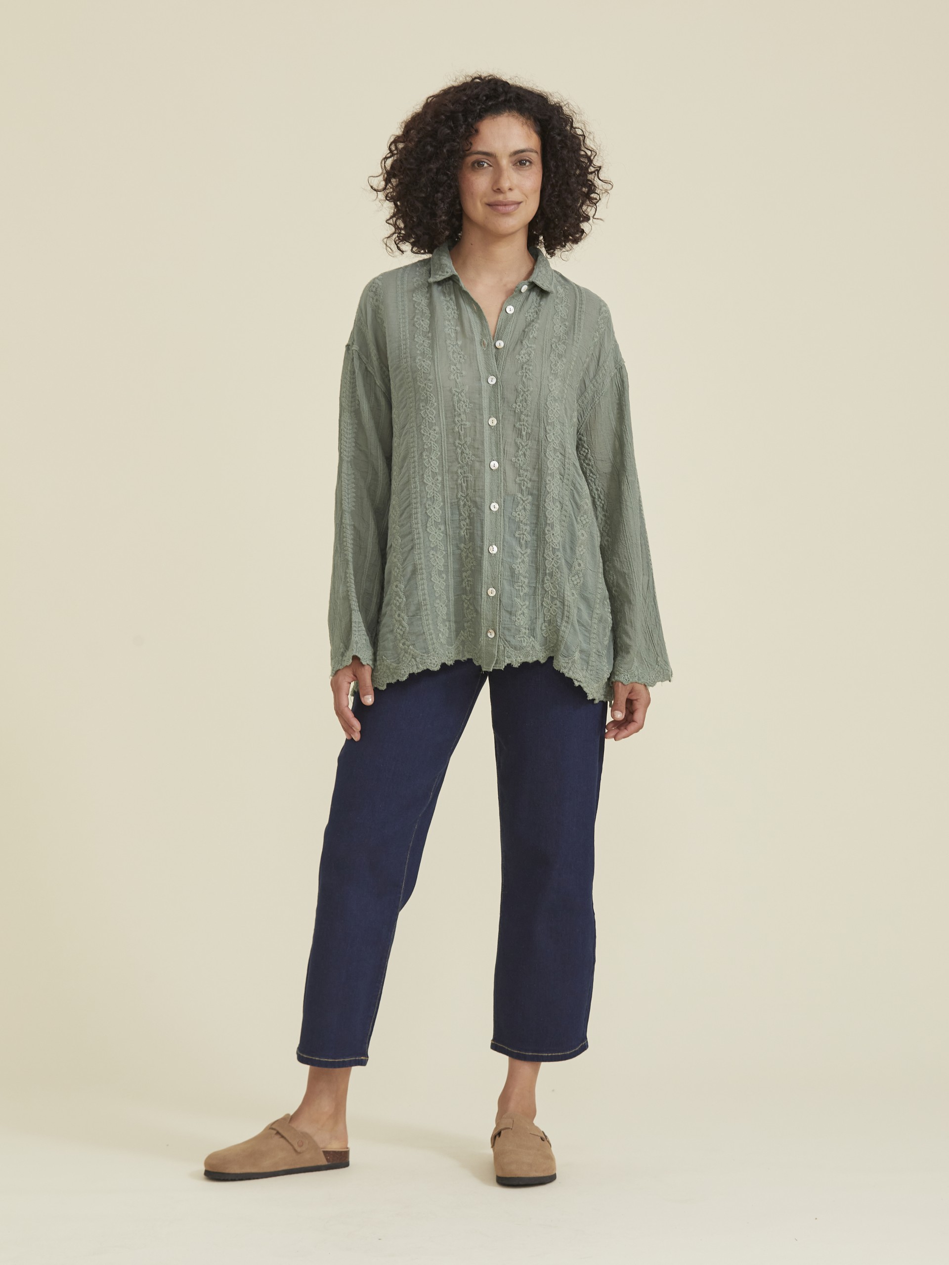 Camisa Bordada Solidas