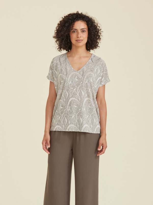 T-shirt com Decote em V