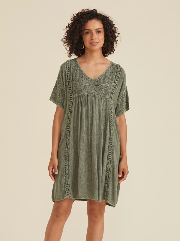 Vestido Curto  Verde Bordado