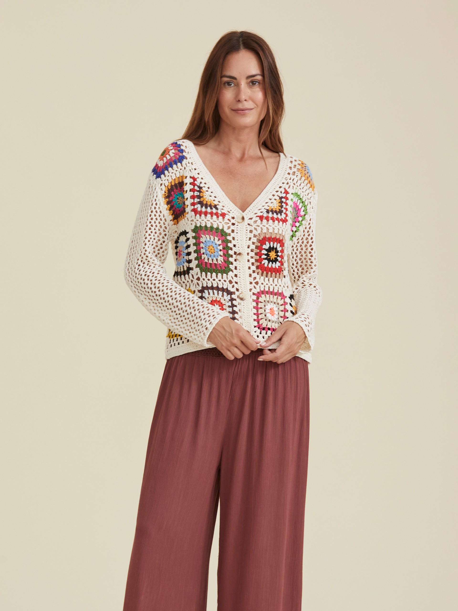 Casaco Em Crochet Beije