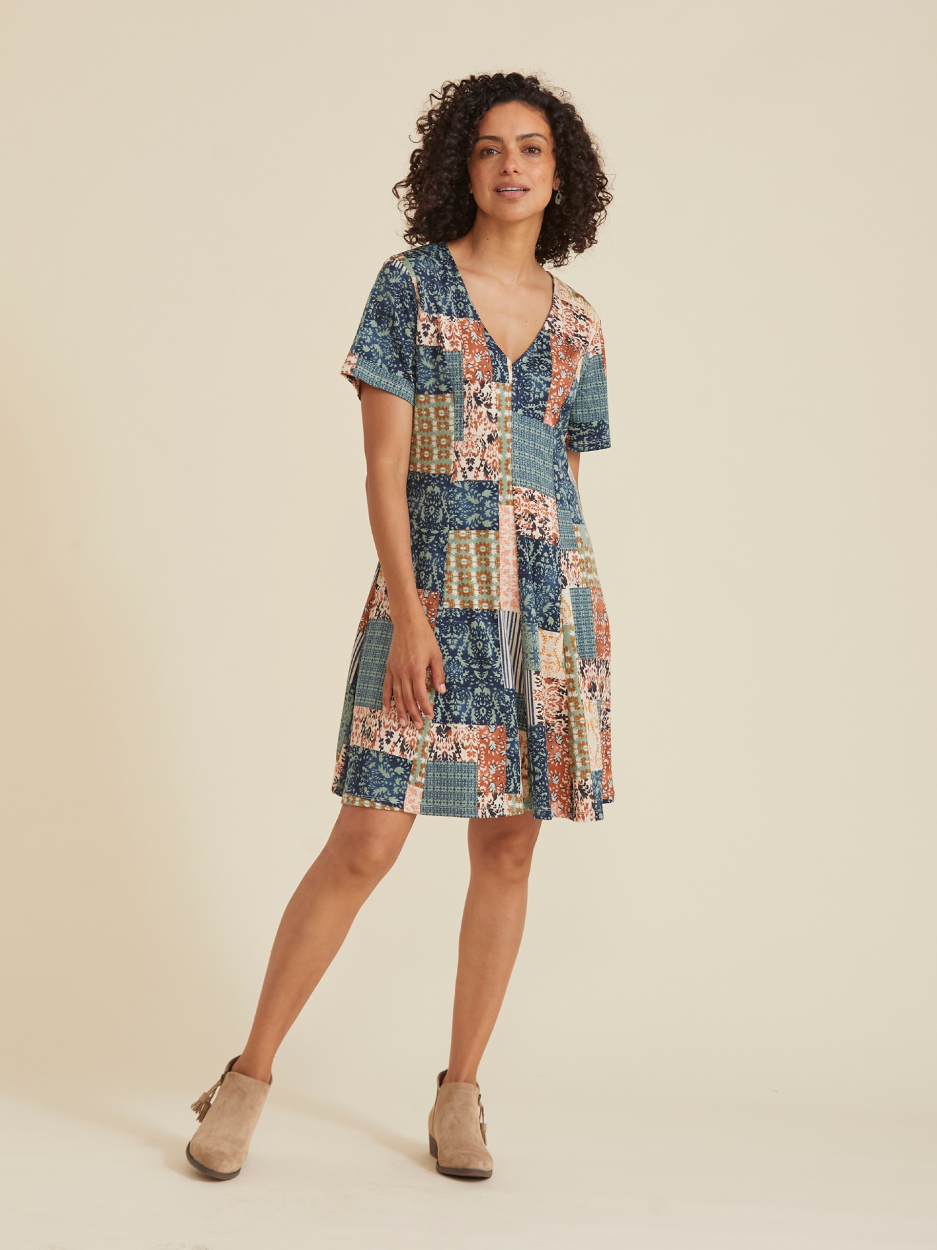 Vestido Curto Patchwork