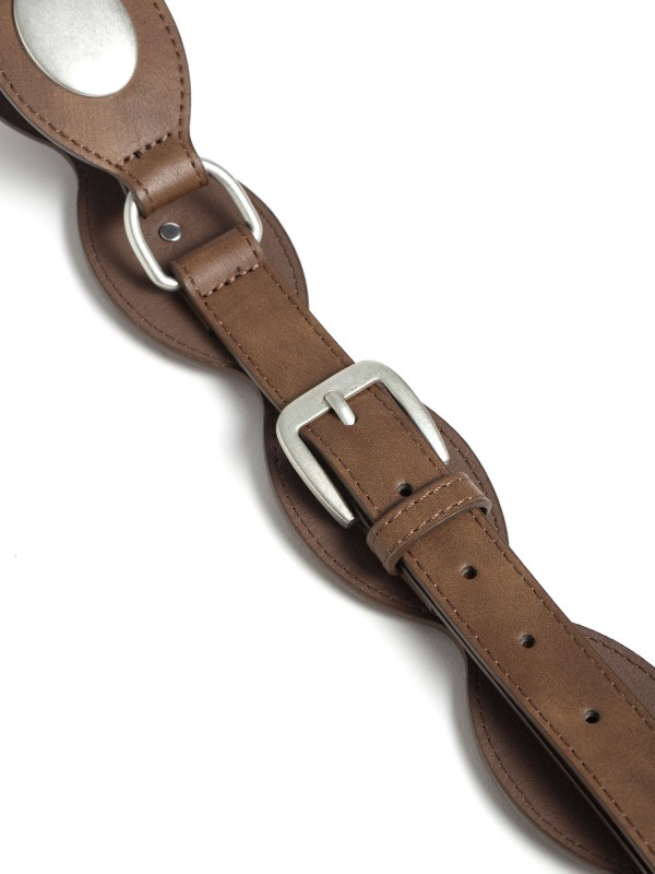 Cinto Castanho Ondulado com Aplicacoes Metalicas