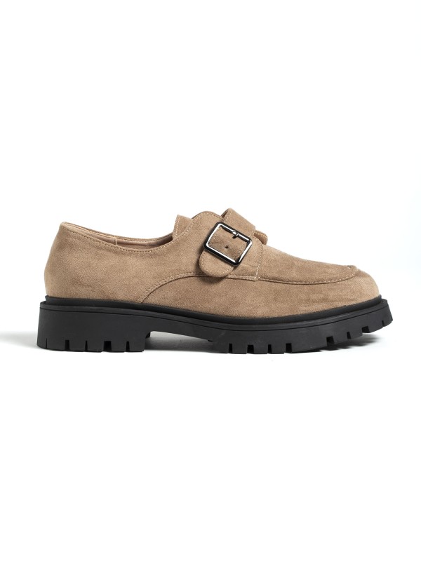 Loafer Com Fivela e Sola Tratorada Loafer Com Fivela e Sola Tratorada