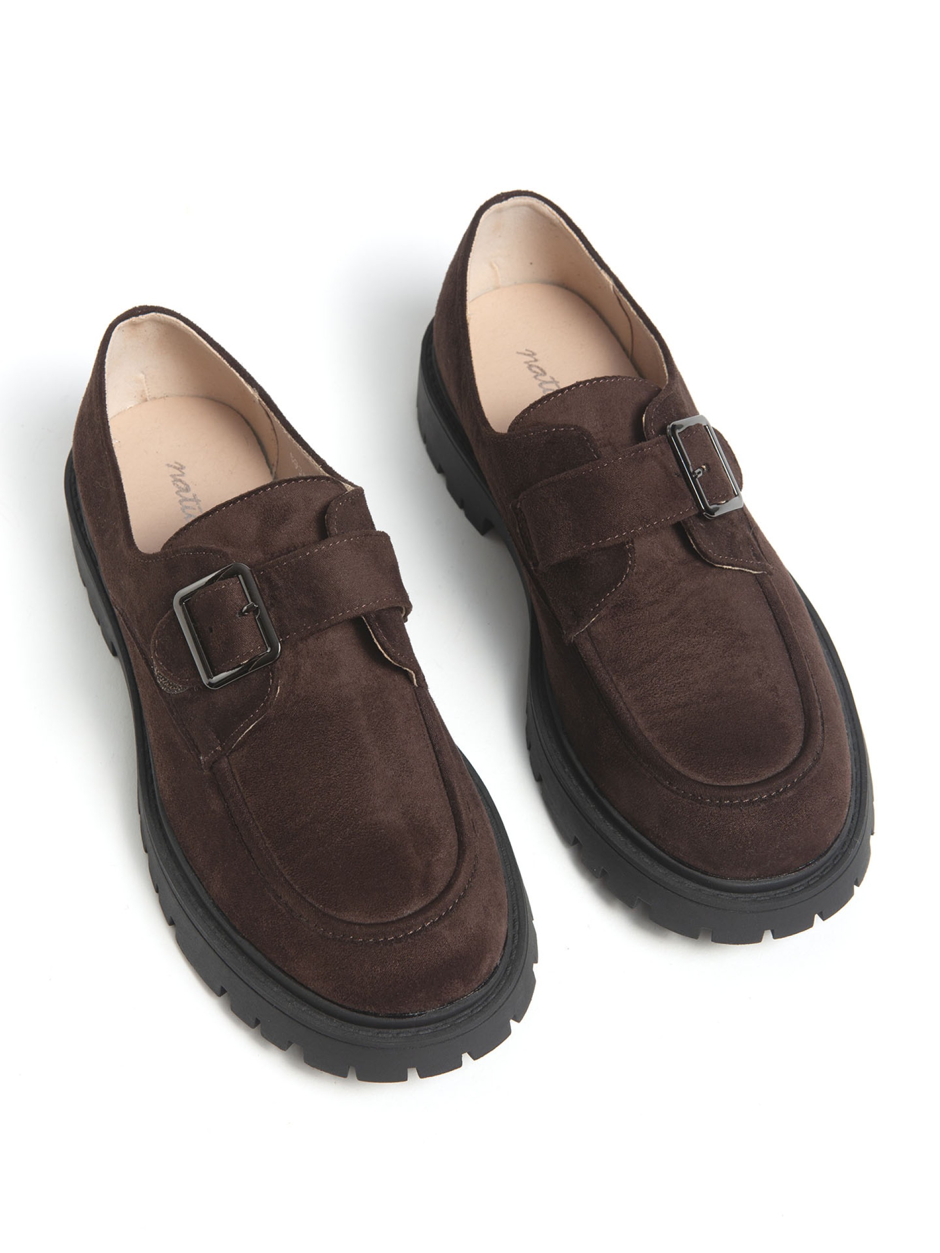 Loafer Com Fivela e Sola Tratorada