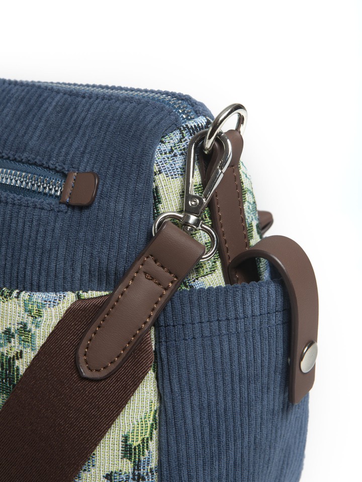 Mala a Tiracolo Azul Com Pormenor Floral