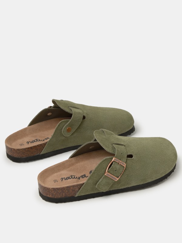 Sandalia em camurca Sandalia em camurca