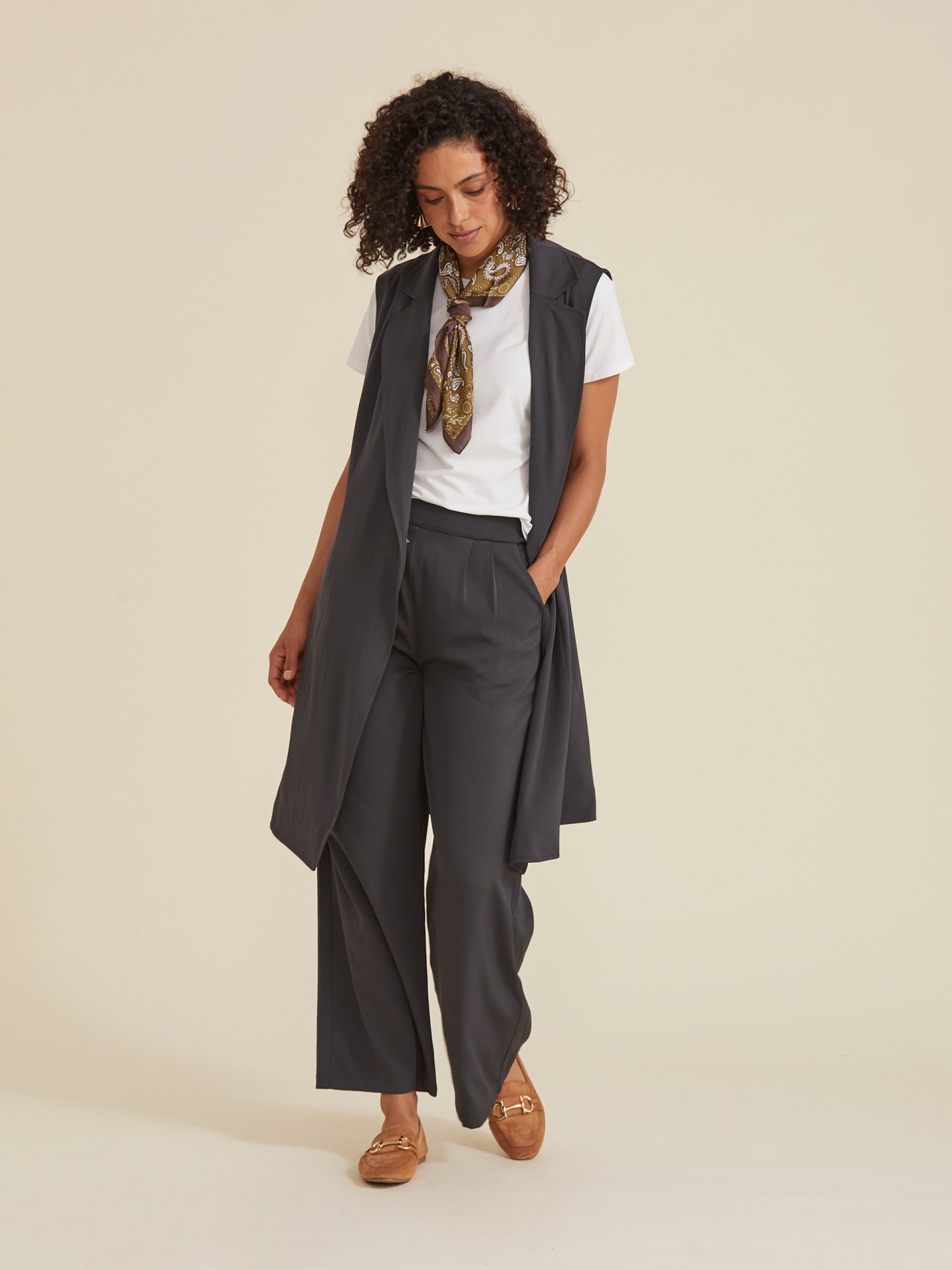 Colete Blazer com Cinto Fino