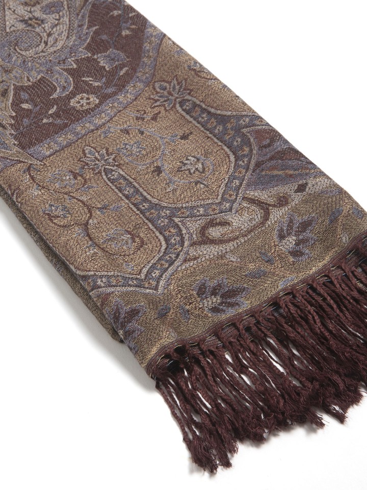 Pashmina Com Padrao Paisley